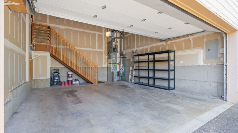 16286 SW Horseshoe Way - Beaverton - Oregon - 3 bed, 2.5 bath rental property