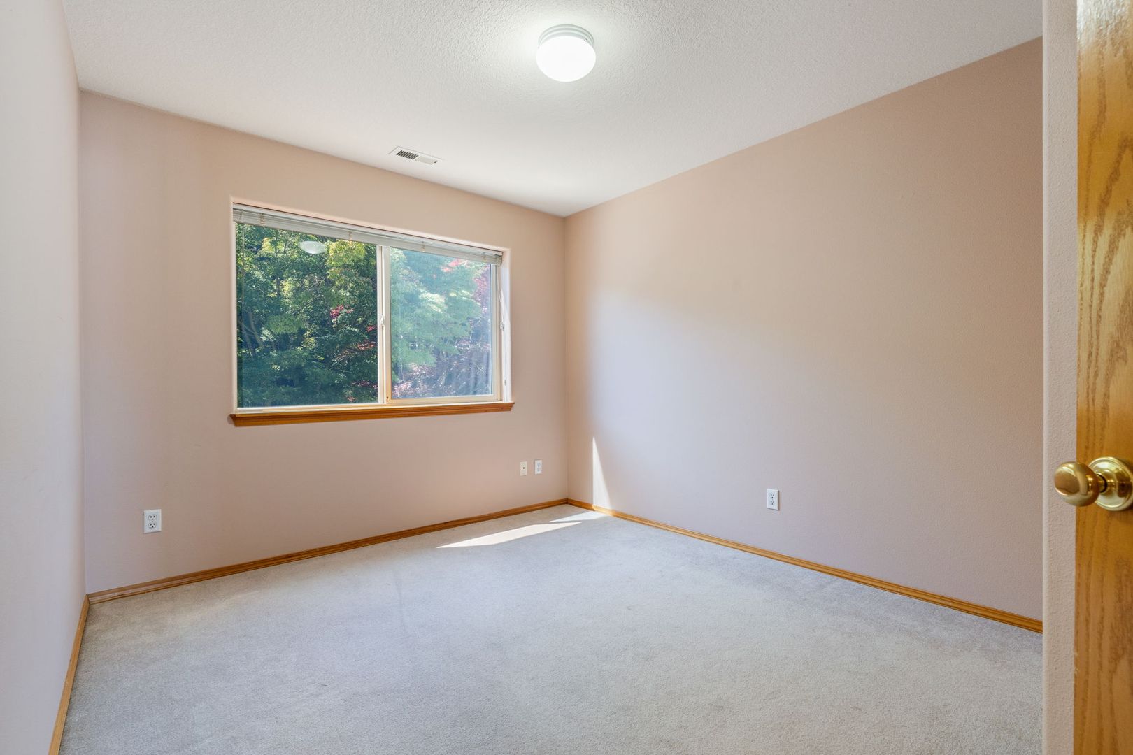 16286 SW Horseshoe Way - Beaverton - Oregon - 3 bed, 2.5 bath rental property