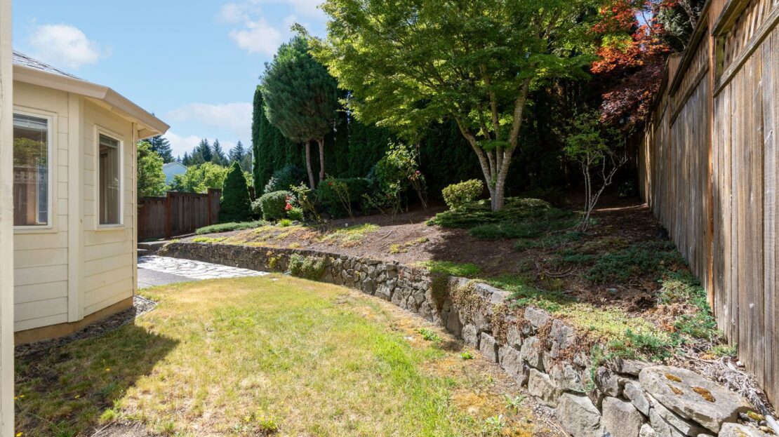 16286 SW Horseshoe Way - Beaverton - Oregon - 3 bed, 2.5 bath rental property