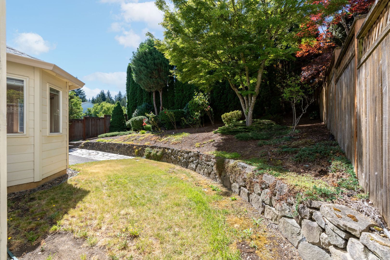 16286 SW Horseshoe Way - Beaverton - Oregon - 3 bed, 2.5 bath rental property