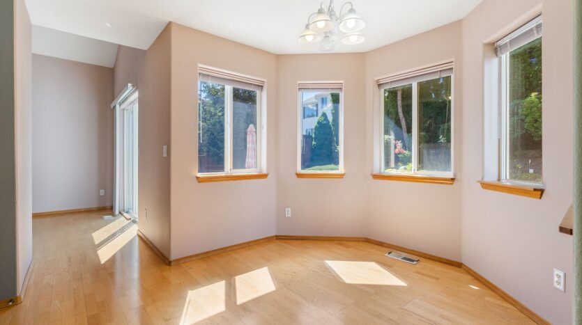 16286 SW Horseshoe Way - Beaverton - Oregon - 3 bed, 2.5 bath rental property