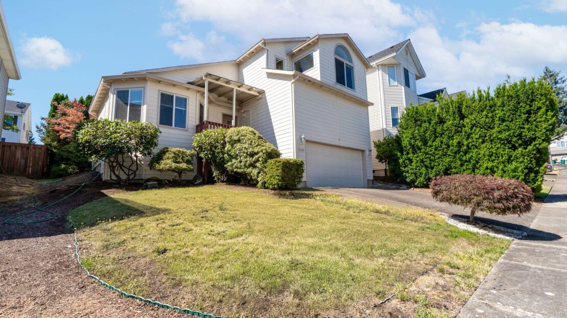 16286 SW Horseshoe Way - Beaverton - Oregon - 3 bed, 2.5 bath rental property