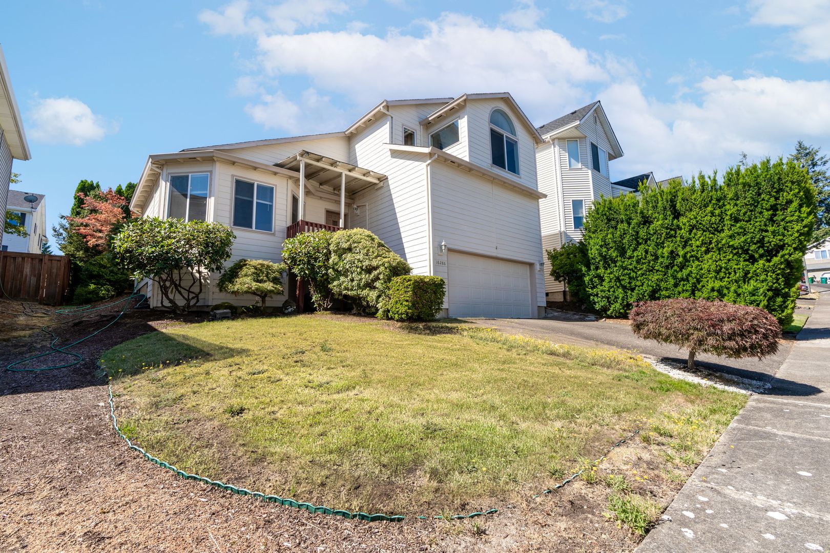 16286 SW Horseshoe Way - Beaverton - Oregon - 3 bed, 2.5 bath rental property