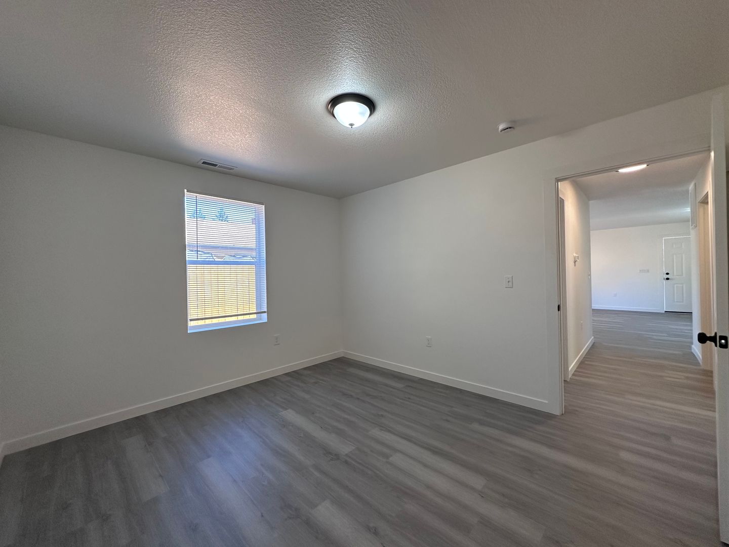 16818 SE Market St.  - Unit B - Portland - Oregon - 2 bed, 1 bath rental property