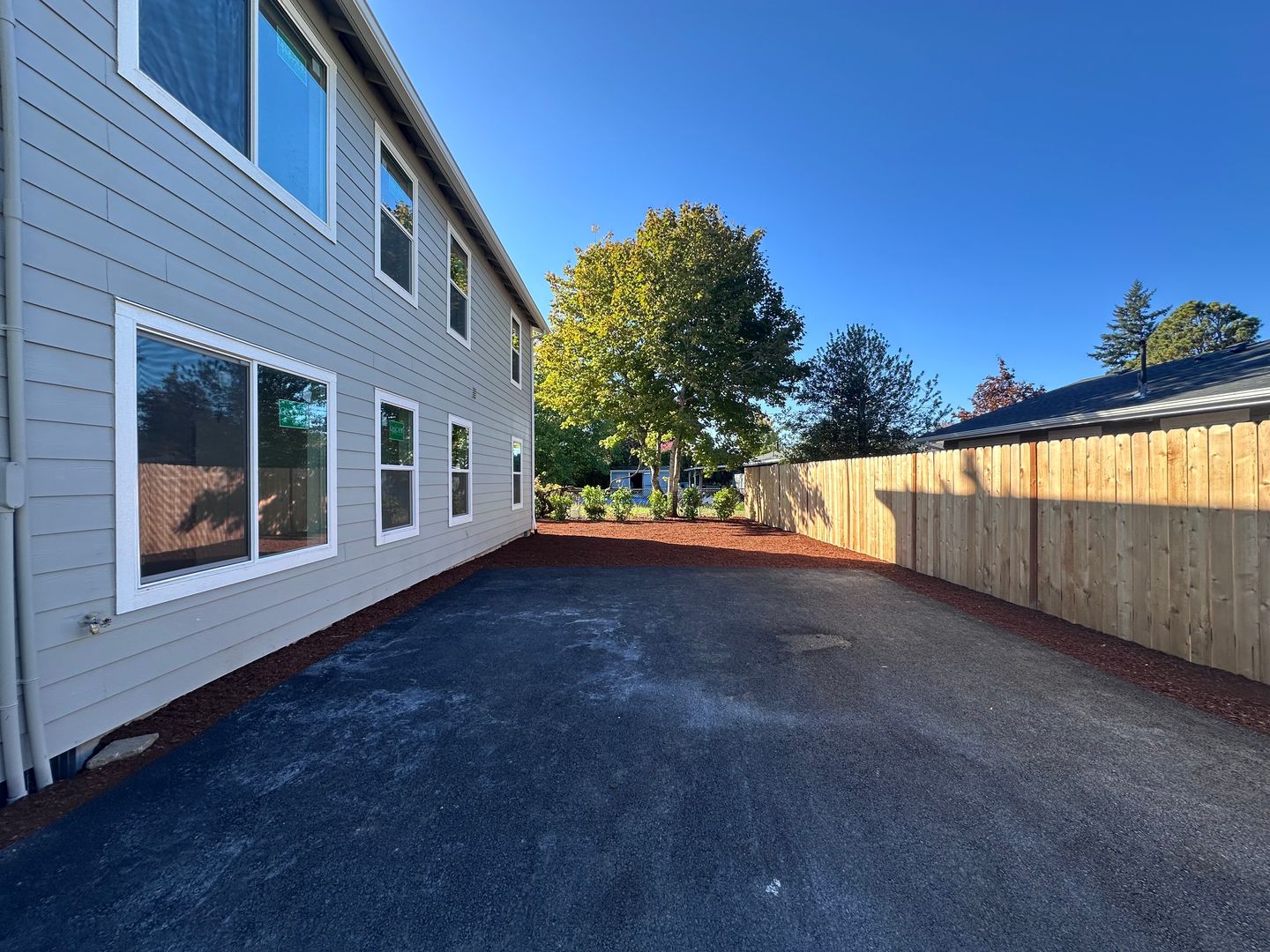 16818 SE Market St.  - Unit B - Portland - Oregon - 2 bed, 1 bath rental property