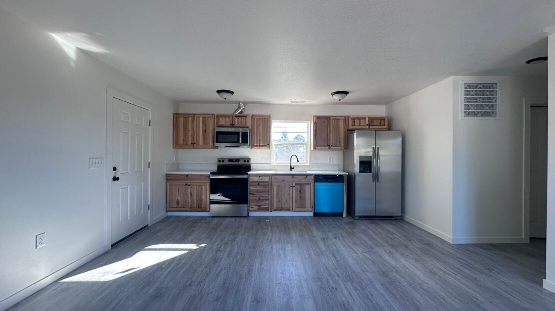 16818 SE Market St.  - Unit B - Portland - Oregon - 2 bed, 1 bath rental property