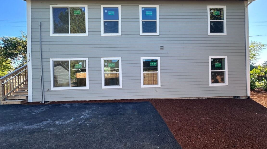 16818 SE Market St.  - Unit B - Portland - Oregon - 2 bed, 1 bath rental property