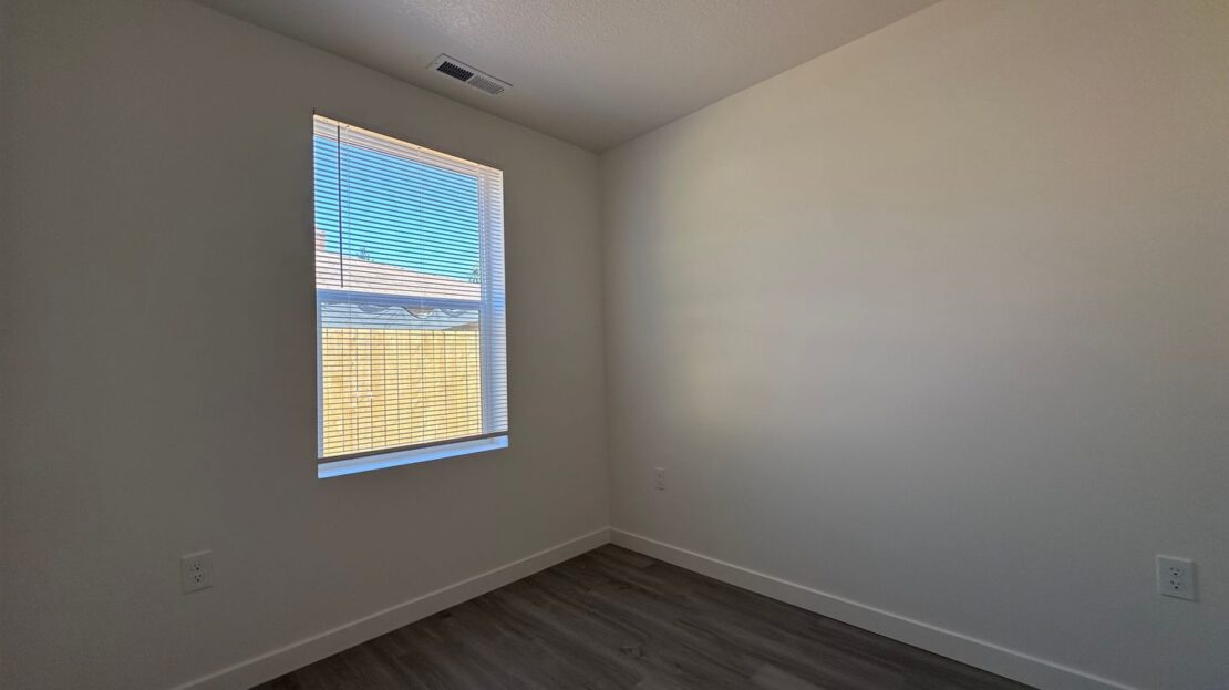 16818 SE Market St.  - Unit C - Portland - Oregon - 2 bed, 1 bath rental property