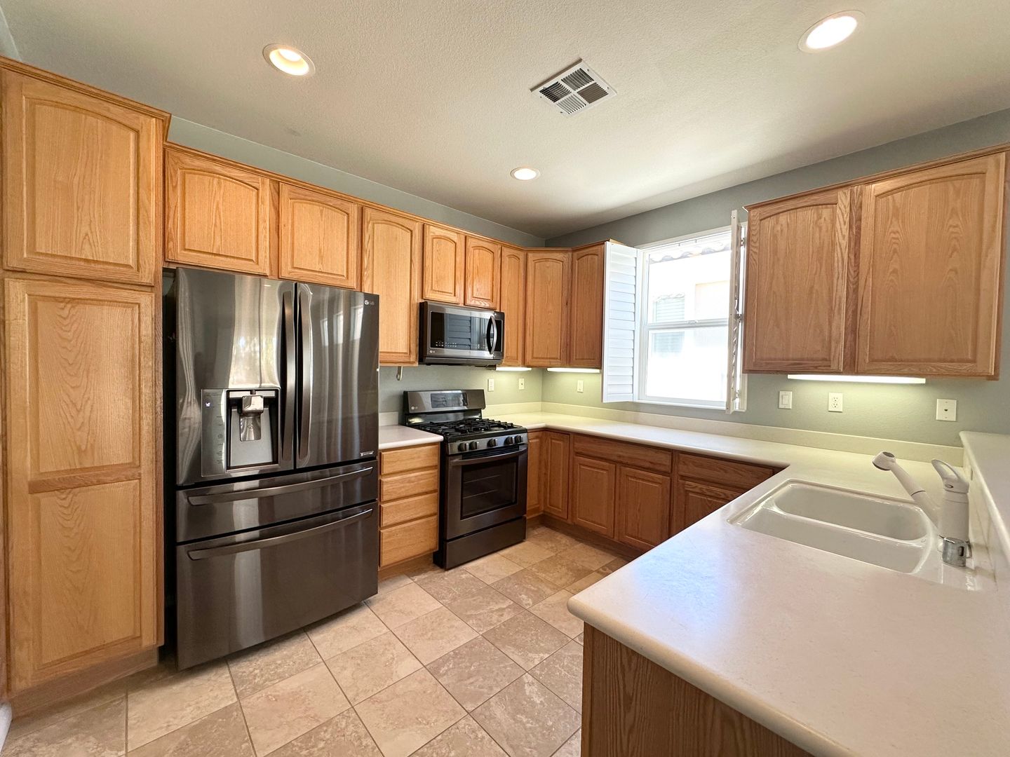 1694 Sarazen St - Beaumont - California - 2 bed, 2 bath rental property