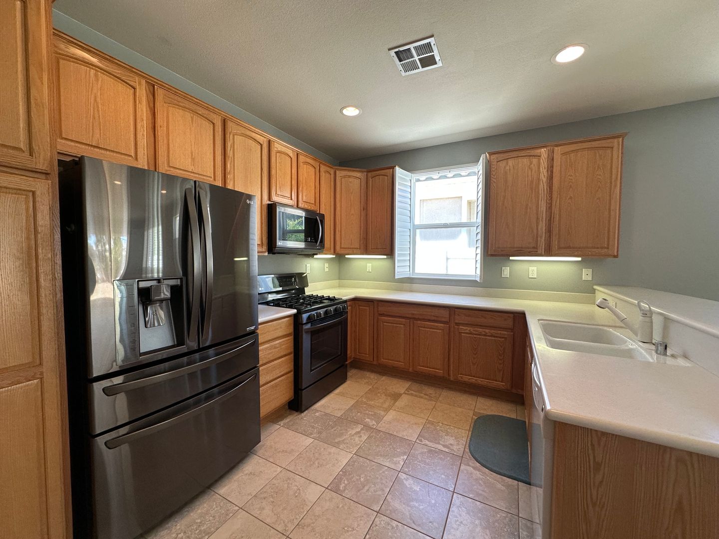 1694 Sarazen St - Beaumont - California - 2 bed, 2 bath rental property