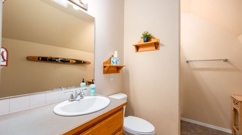 16997 Indio Rd - Bend - Oregon - 2 bed, 2 bath rental property