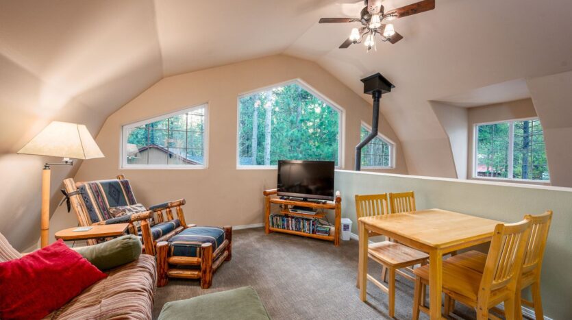 16997 Indio Rd - Bend - Oregon - 2 bed, 2 bath rental property