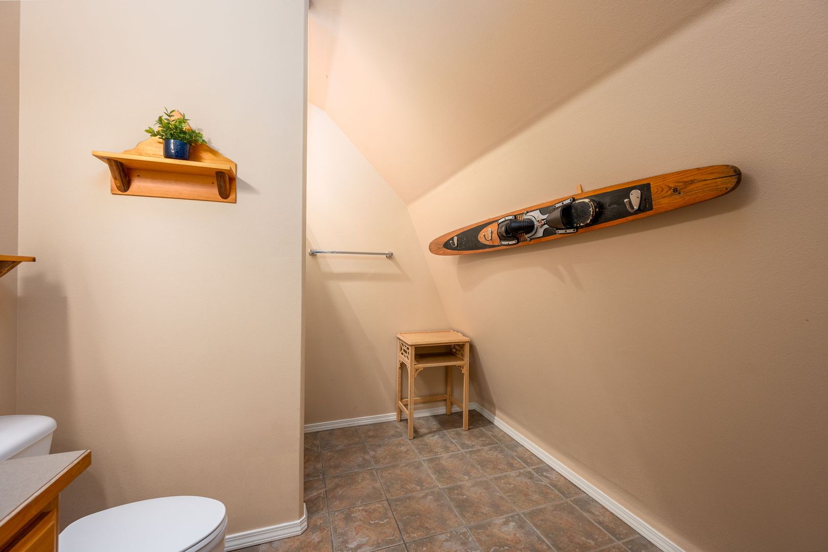 16997 Indio Rd - Bend - Oregon - 2 bed, 2 bath rental property