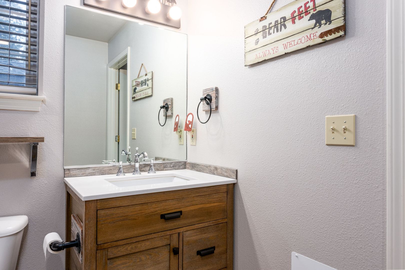 16997 Indio Rd - Bend - Oregon - 2 bed, 2 bath rental property