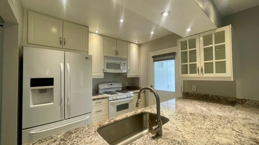 1735 N. Via Miraleste 1915 - Palm Springs - California - 1 bed, 1 bath rental property