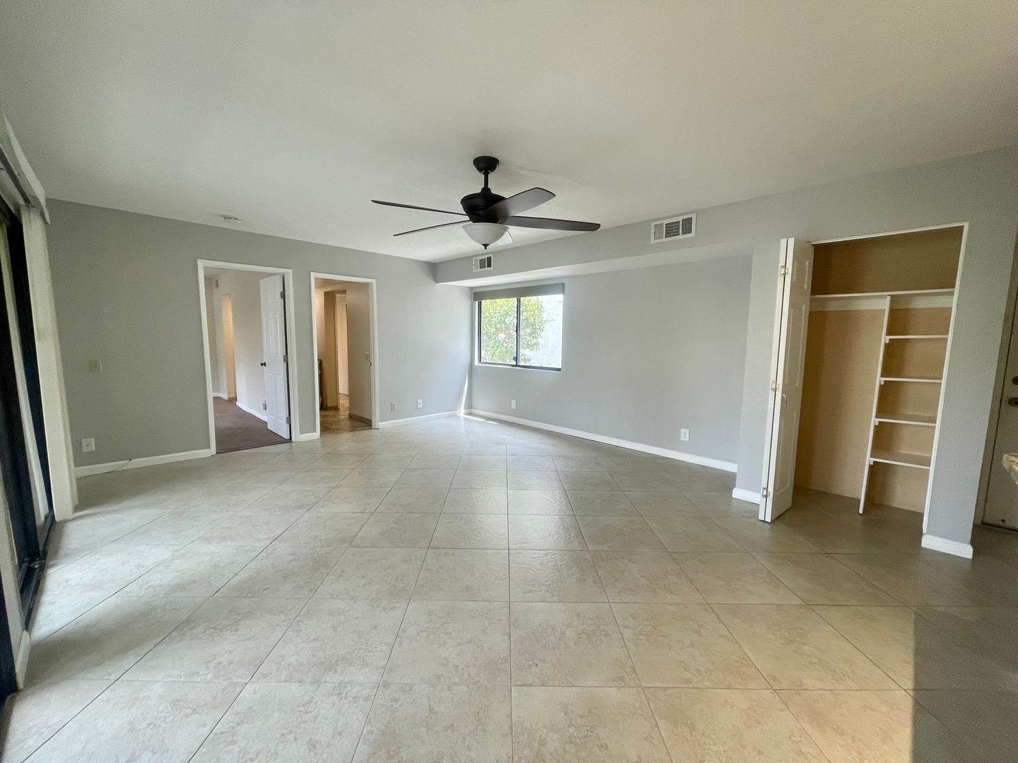 1735 N. Via Miraleste 1915 - Palm Springs - California - 1 bed, 1 bath rental property