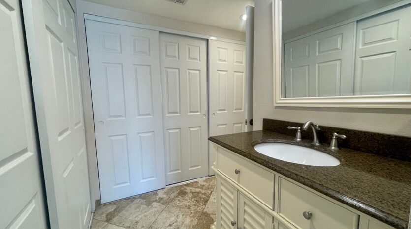 1735 N. Via Miraleste 1915 - Palm Springs - California - 1 bed, 1 bath rental property