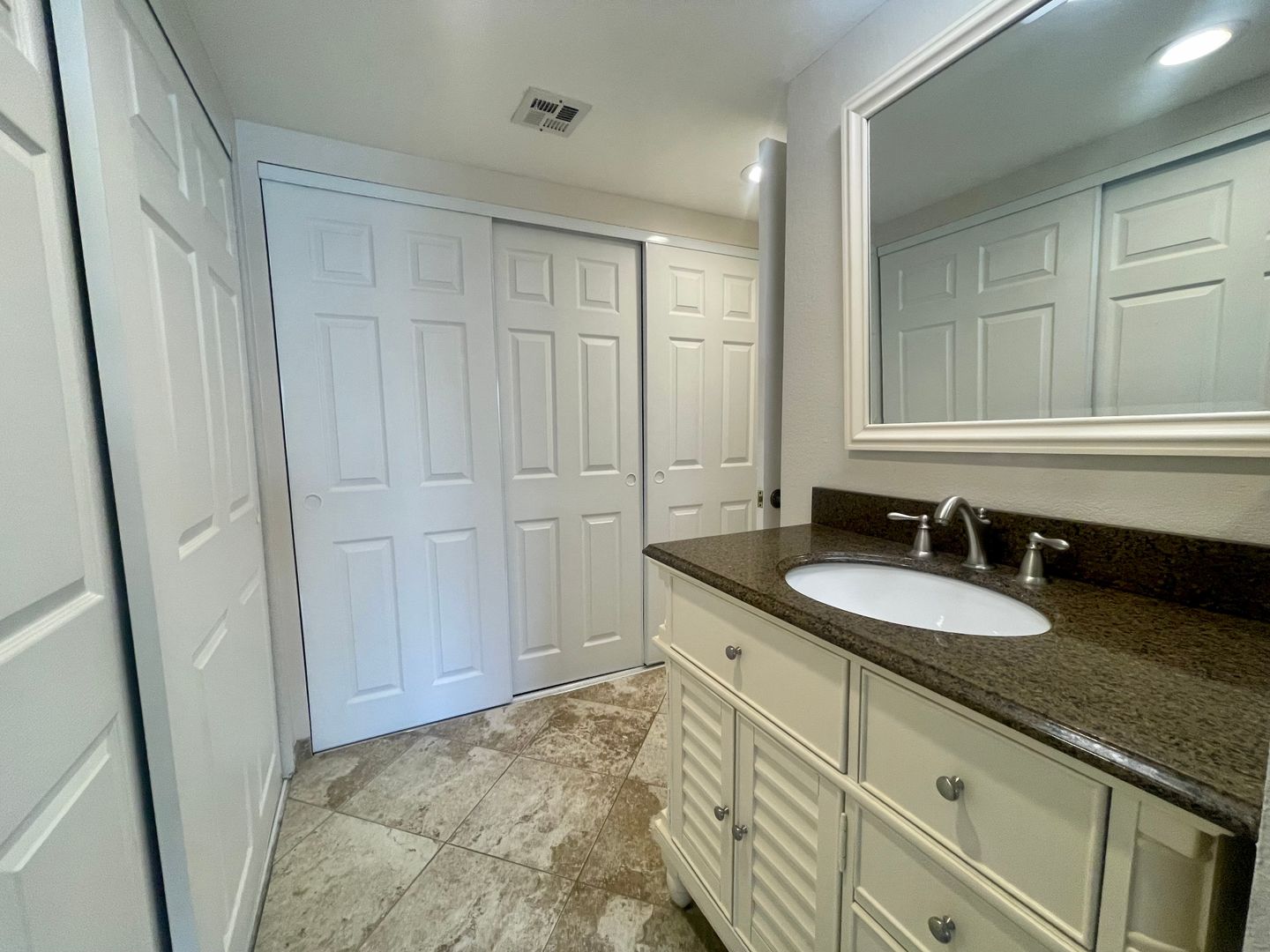 1735 N. Via Miraleste 1915 - Palm Springs - California - 1 bed, 1 bath rental property