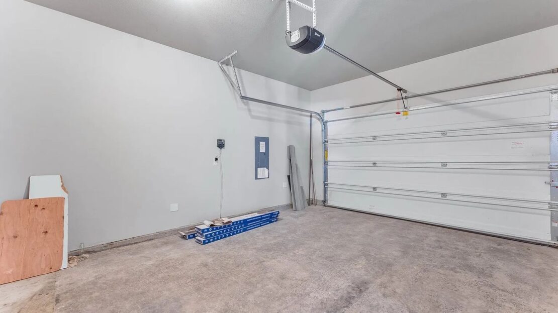 17748 SW Breda Court - Aloha - Oregon - 4 bed, 2.5 bath rental property