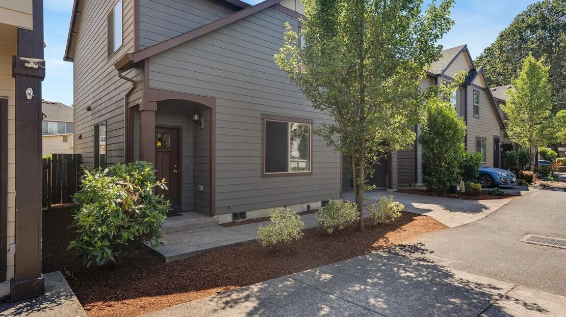 17748 SW Breda Court - Aloha - Oregon - 4 bed, 2.5 bath rental property