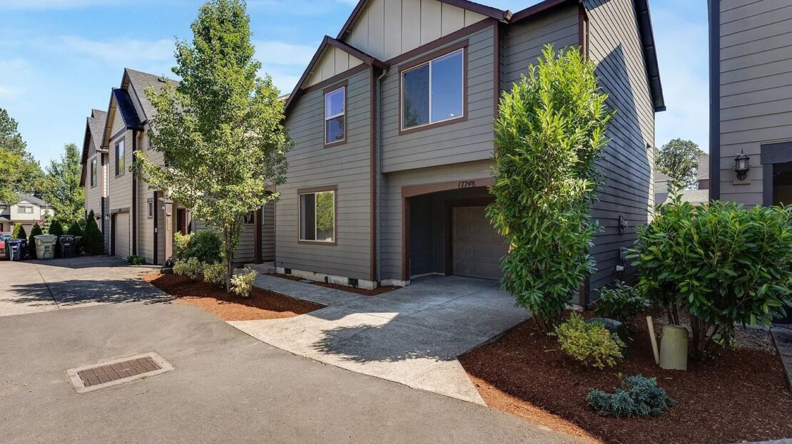 17748 SW Breda Court - Aloha - Oregon - 4 bed, 2.5 bath rental property