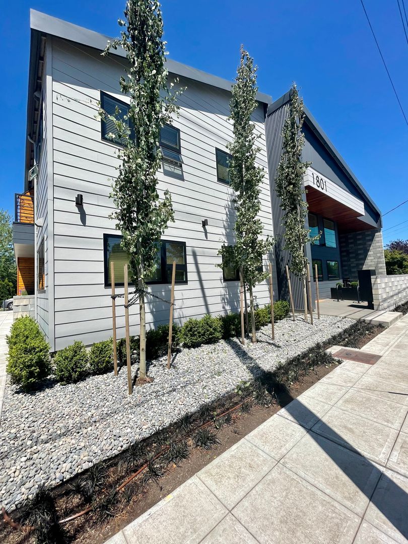 1801 C St. - 103 - Bellingham - Washington - 1 bath rental property