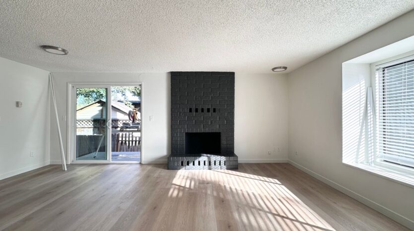 18025 Tupper Rd - Sandy - Oregon - 2 bed, 1 bath rental property