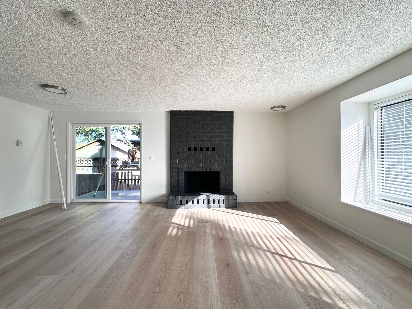 18025 Tupper Rd - Sandy - Oregon - 2 bed, 1 bath rental property