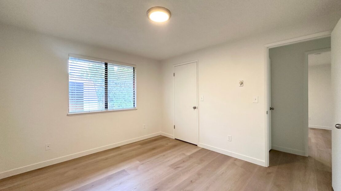 18025 Tupper Rd - Sandy - Oregon - 2 bed, 1 bath rental property