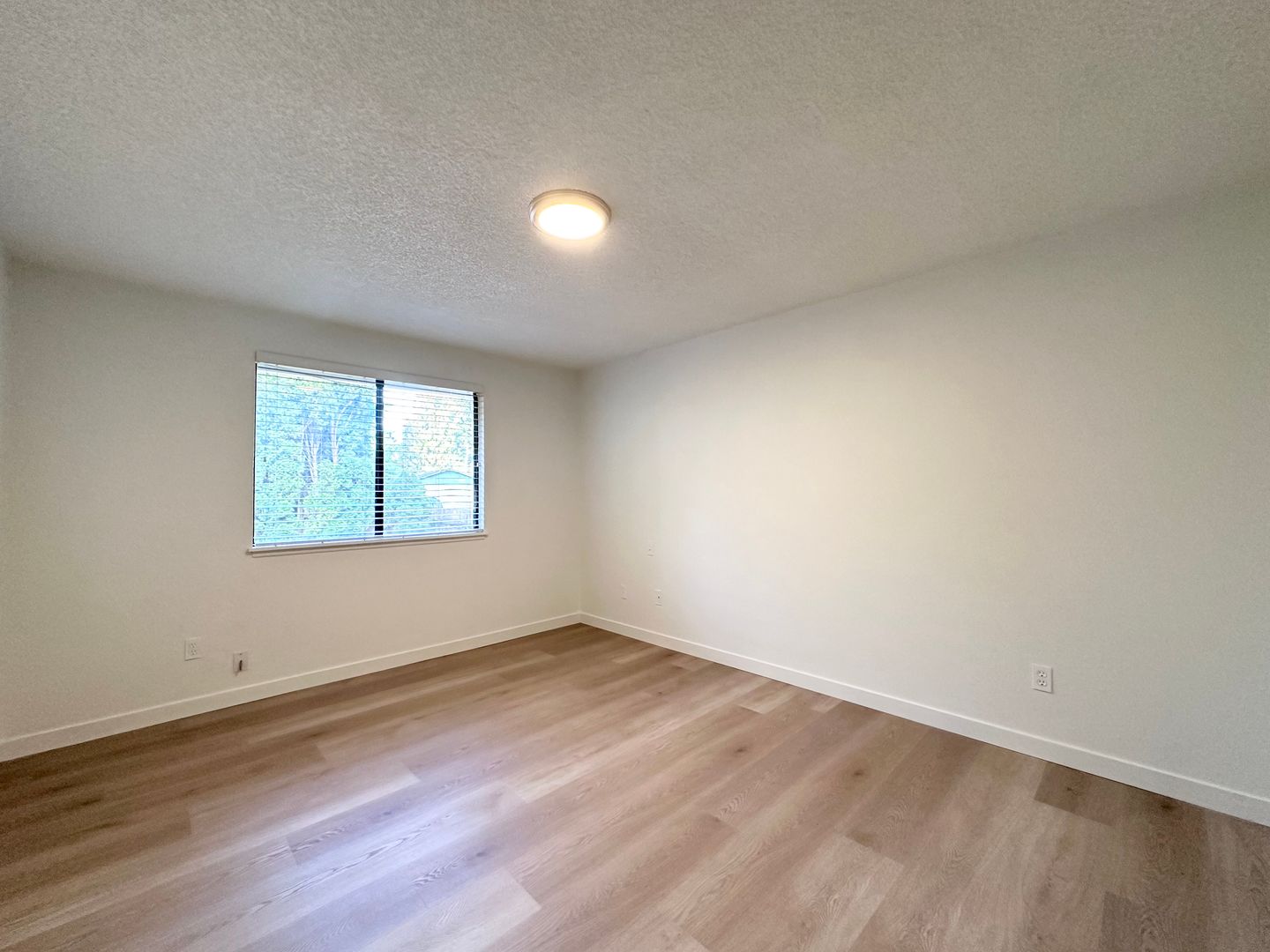 18025 Tupper Rd - Sandy - Oregon - 2 bed, 1 bath rental property