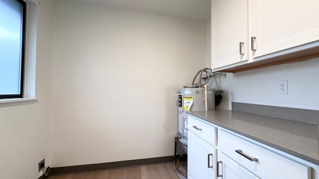 18025 Tupper Rd - Sandy - Oregon - 2 bed, 1 bath rental property