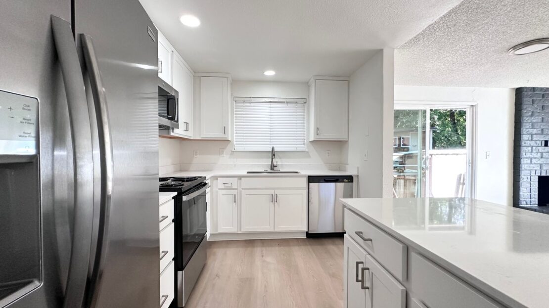 18025 Tupper Rd - Sandy - Oregon - 2 bed, 1 bath rental property