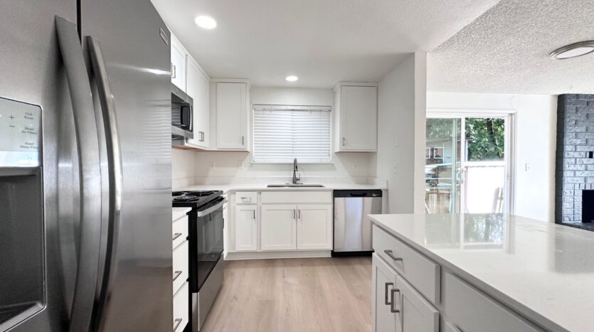 18025 Tupper Rd - Sandy - Oregon - 2 bed, 1 bath rental property