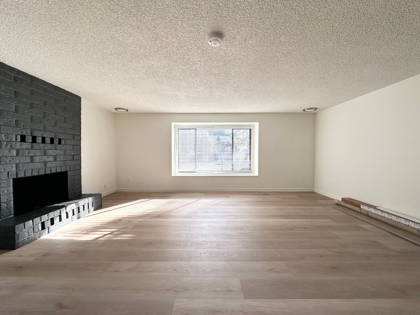 18025 Tupper Rd - Sandy - Oregon - 2 bed, 1 bath rental property