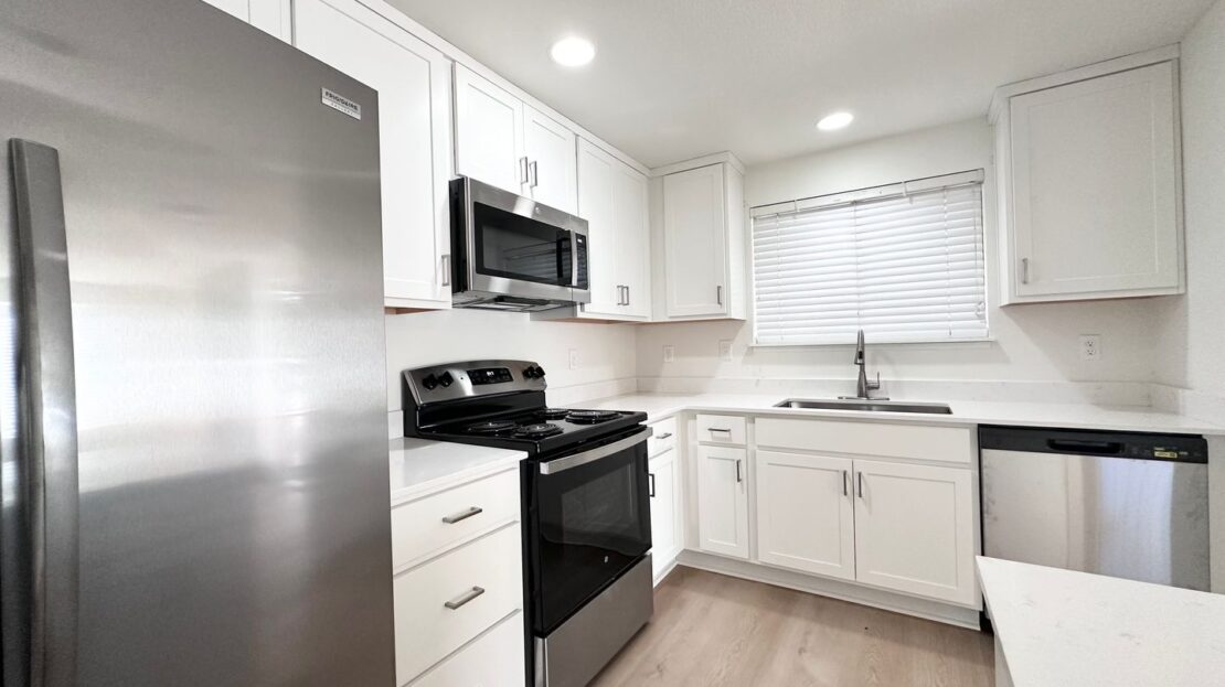 18025 Tupper Rd - Sandy - Oregon - 2 bed, 1 bath rental property