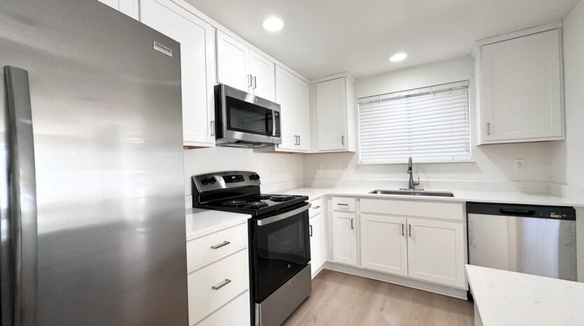 18025 Tupper Rd - Sandy - Oregon - 2 bed, 1 bath rental property