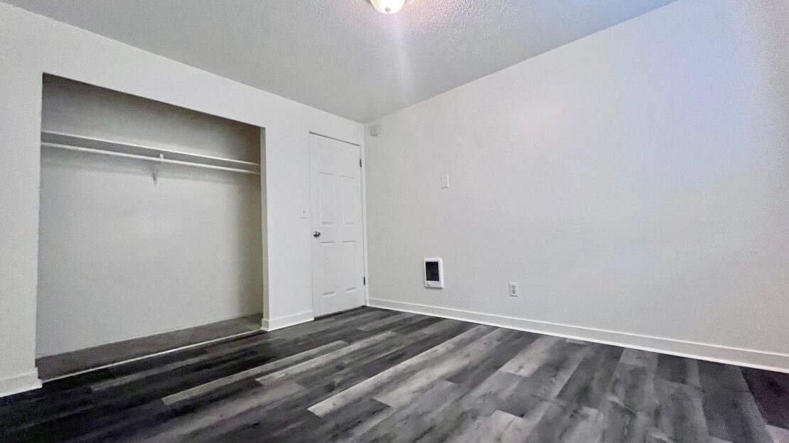 1825 NE Roberts AVE   - Gresham - Oregon - 2 bed, 1 bath rental property