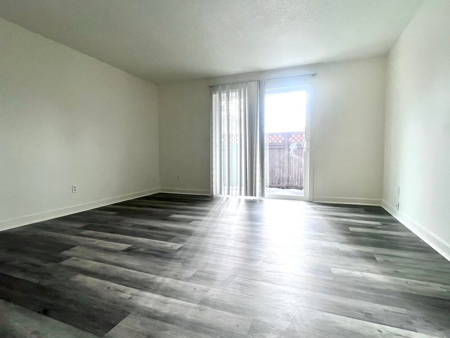 1825 NE Roberts AVE   - Gresham - Oregon - 2 bed, 1 bath rental property