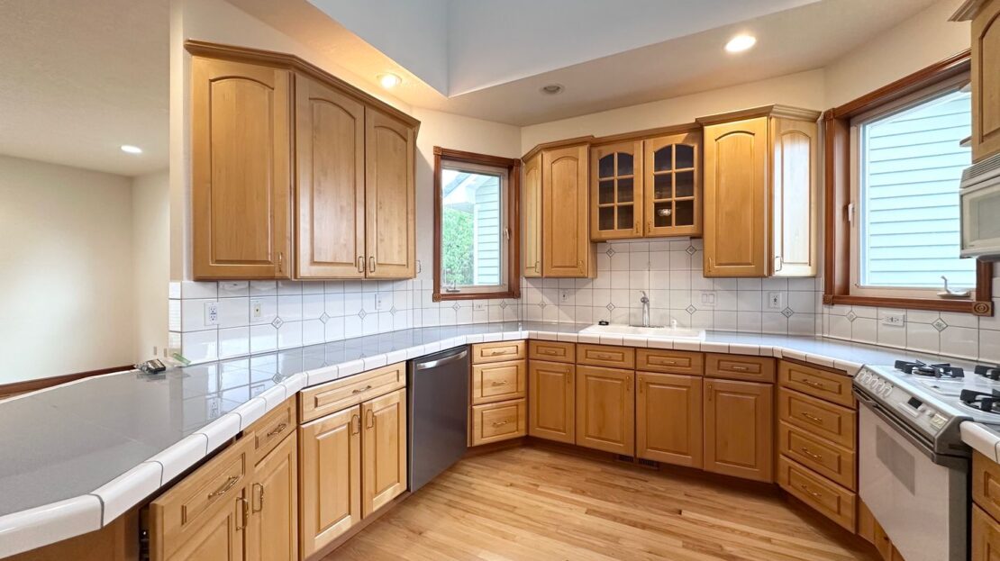 18261 SW Fallatin Loop - Aloha - Oregon - 3 bed, 2.5 bath rental property