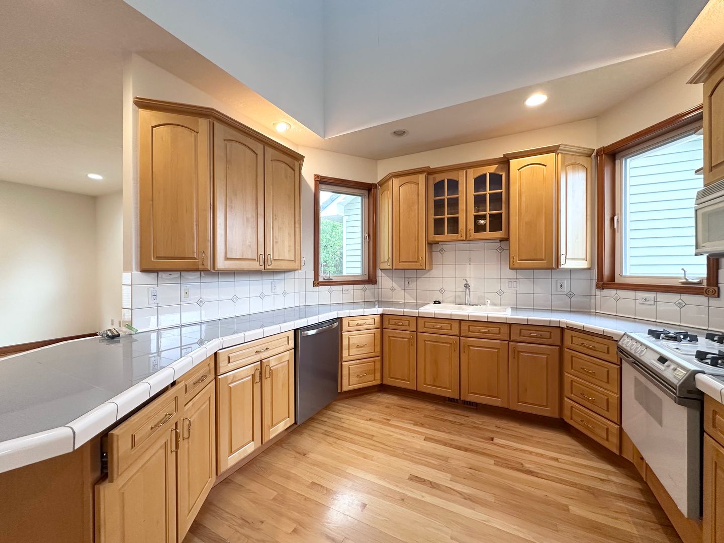 18261 SW Fallatin Loop - Aloha - Oregon - 3 bed, 2.5 bath rental property