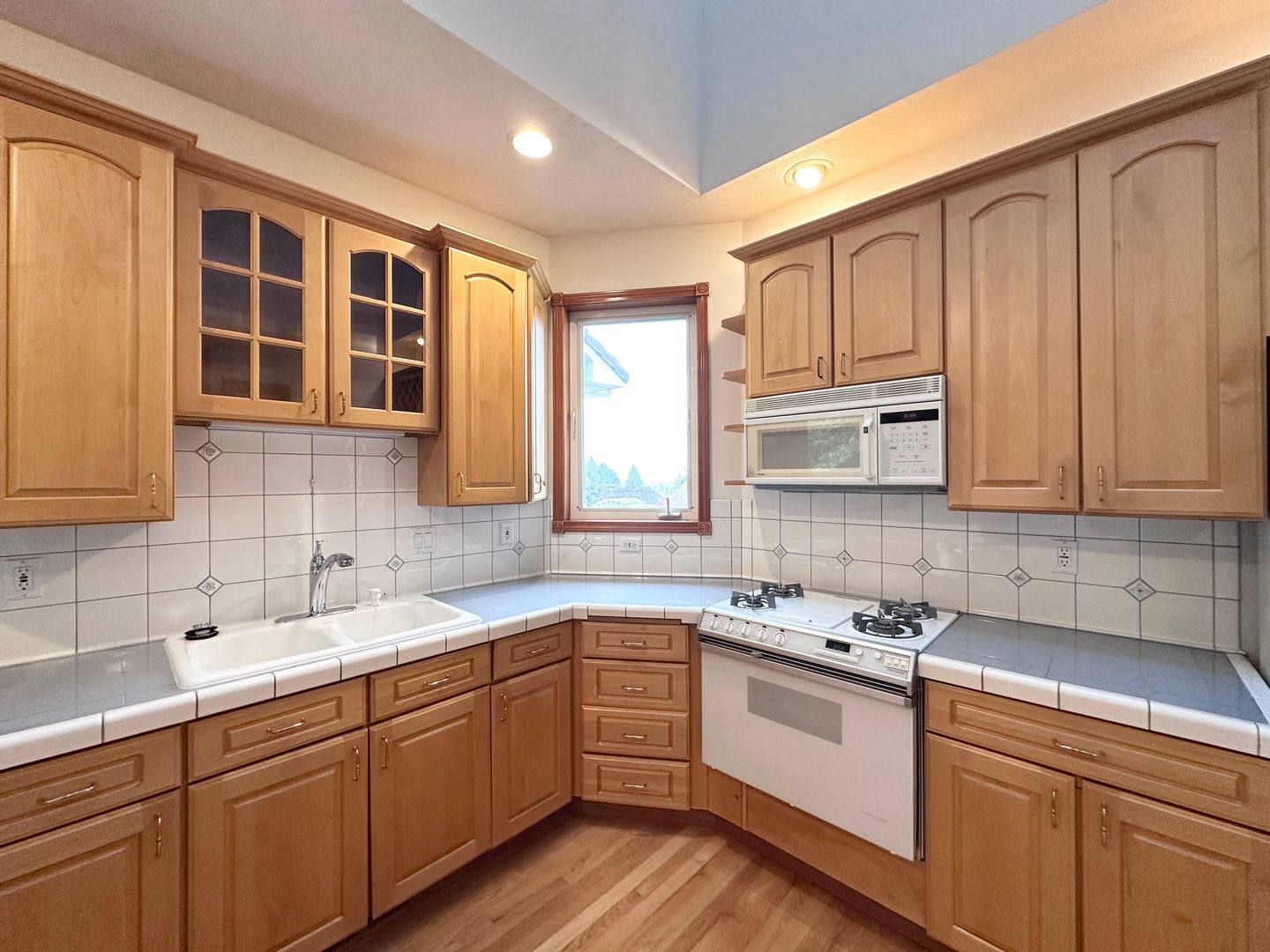 18261 SW Fallatin Loop - Aloha - Oregon - 3 bed, 2.5 bath rental property