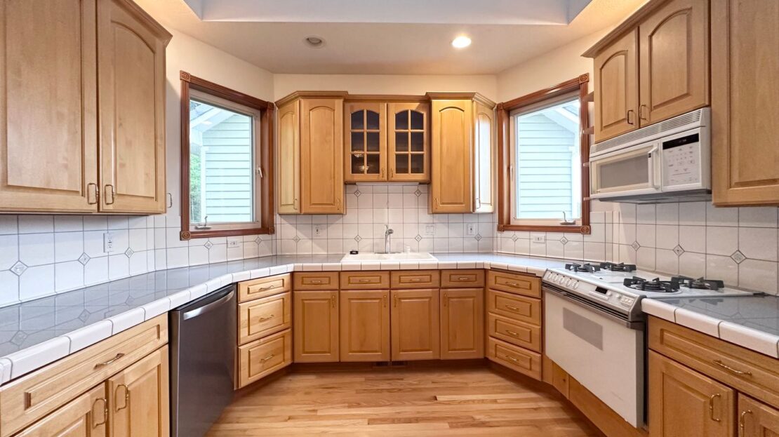 18261 SW Fallatin Loop - Aloha - Oregon - 3 bed, 2.5 bath rental property