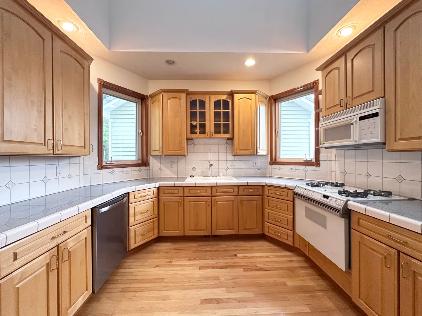 18261 SW Fallatin Loop - Aloha - Oregon - 3 bed, 2.5 bath rental property