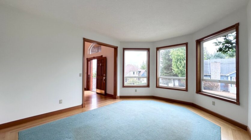 18261 SW Fallatin Loop - Aloha - Oregon - 3 bed, 2.5 bath rental property