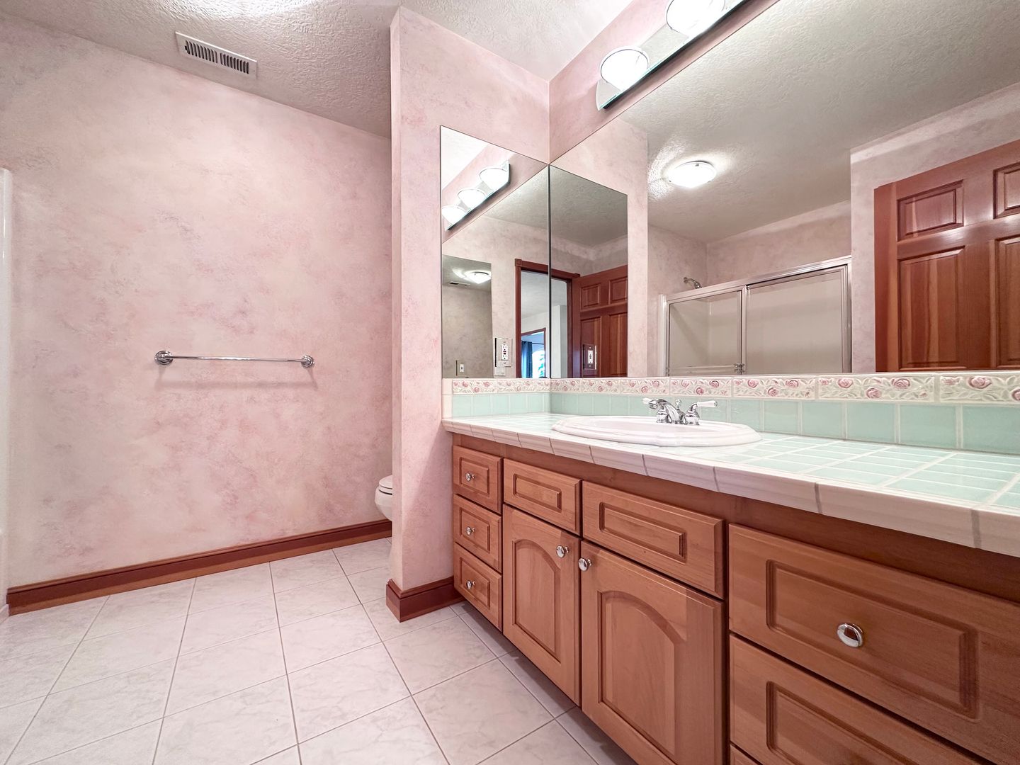 18261 SW Fallatin Loop - Aloha - Oregon - 3 bed, 2.5 bath rental property