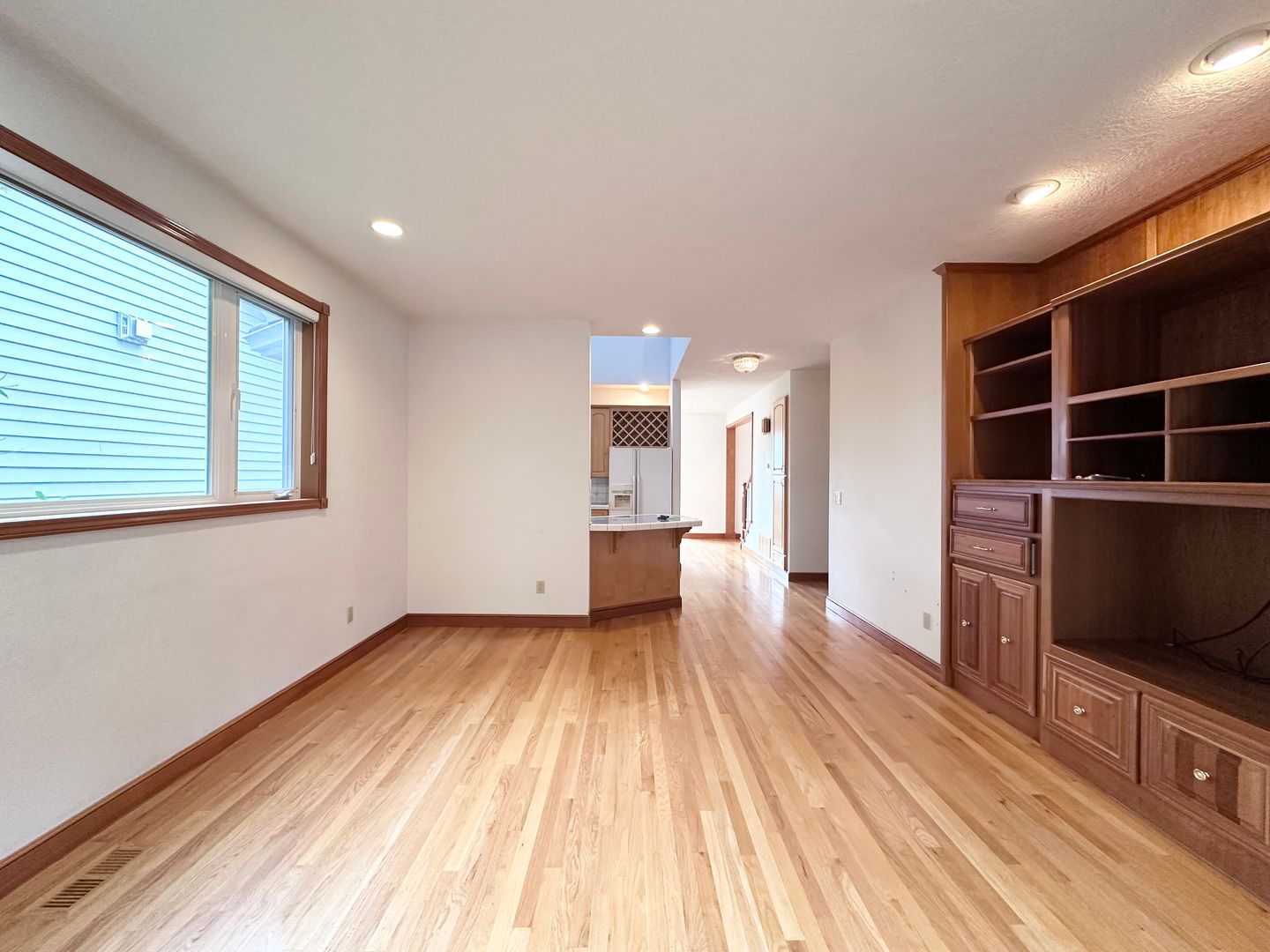 18261 SW Fallatin Loop - Aloha - Oregon - 3 bed, 2.5 bath rental property