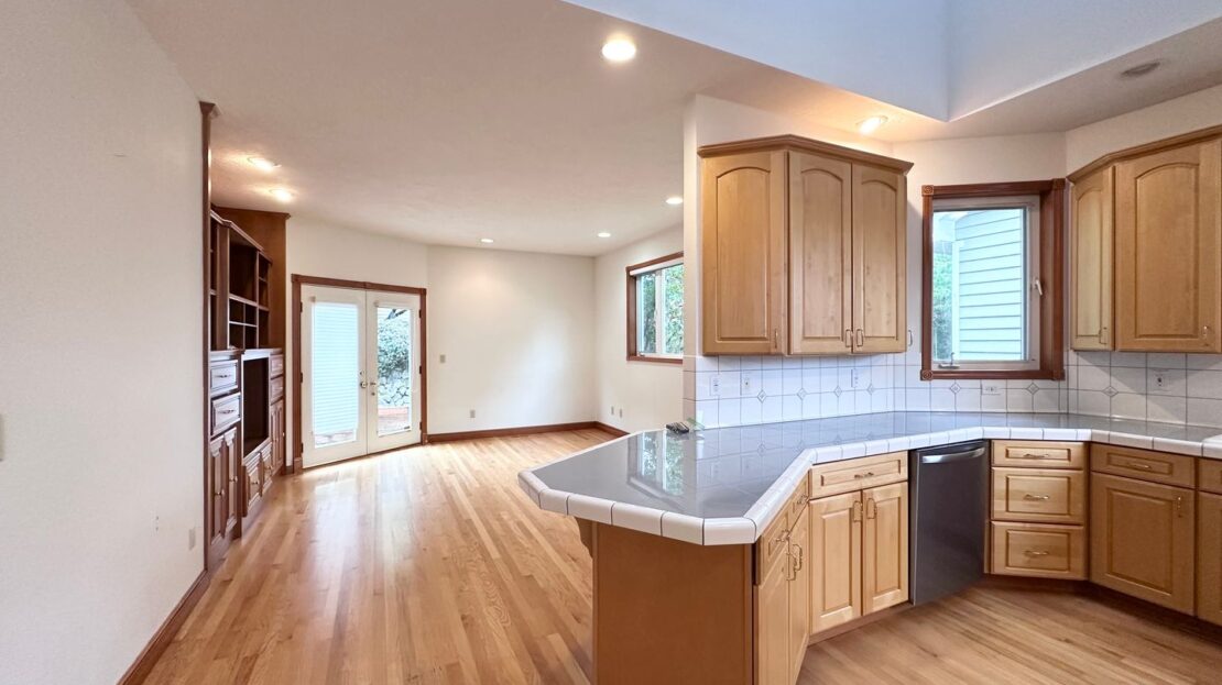 18261 SW Fallatin Loop - Aloha - Oregon - 3 bed, 2.5 bath rental property