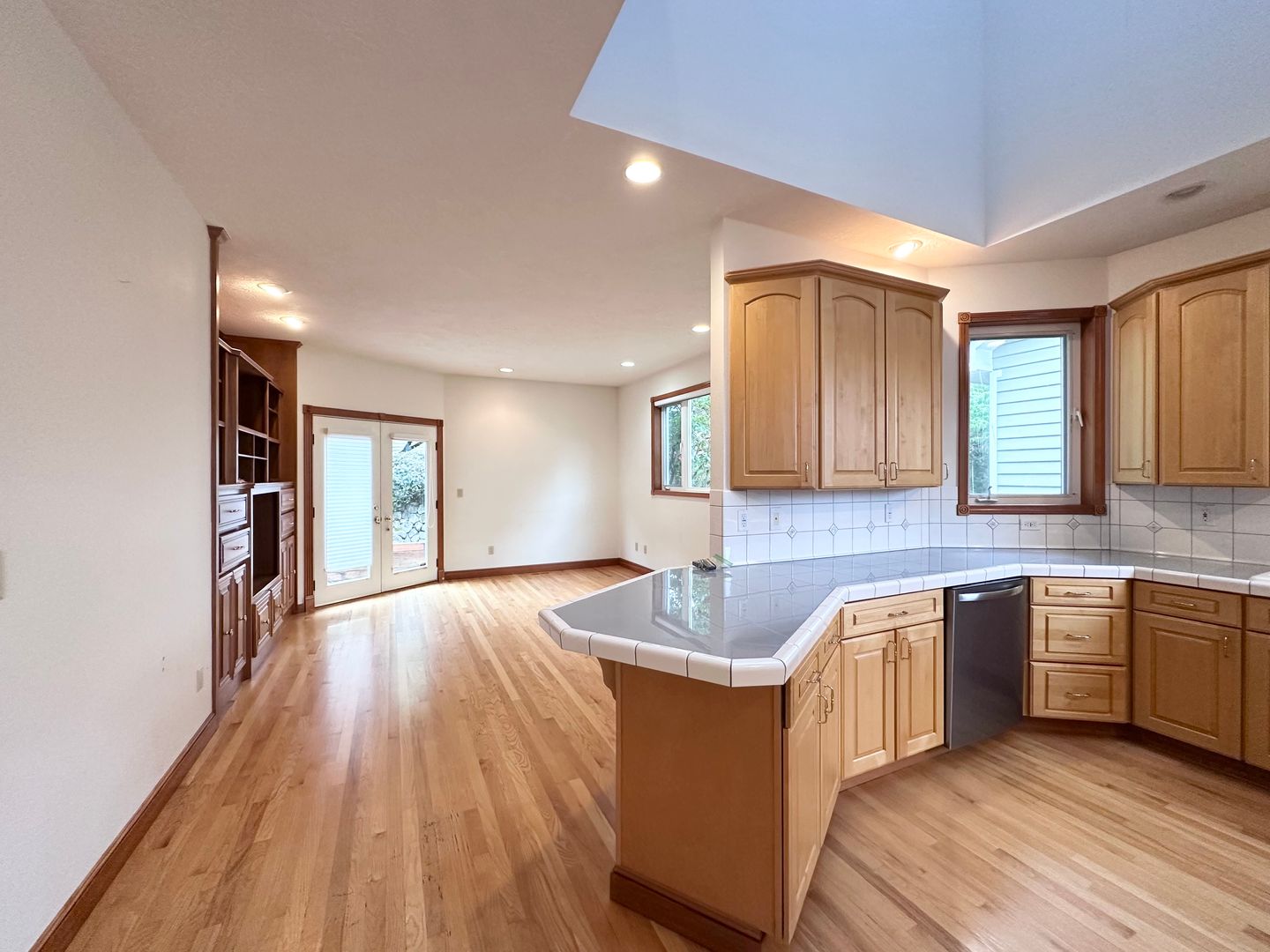 18261 SW Fallatin Loop - Aloha - Oregon - 3 bed, 2.5 bath rental property