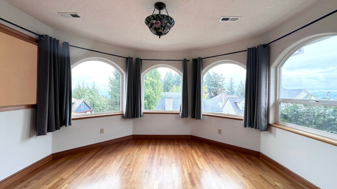 18261 SW Fallatin Loop - Aloha - Oregon - 3 bed, 2.5 bath rental property