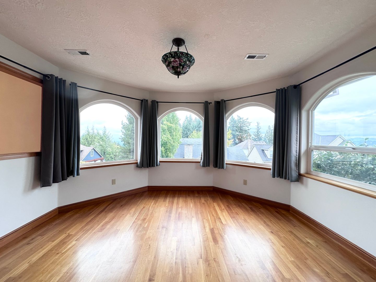 18261 SW Fallatin Loop - Aloha - Oregon - 3 bed, 2.5 bath rental property